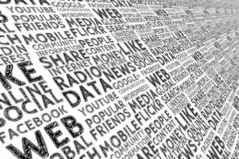 Ord som "webb", "sociala medier" och "internet" fyller bilden, en visuell representation av den digitala världen. Att vara passiv här innebär att bara titta på flödet.
