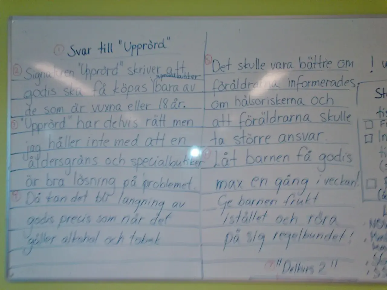 Svar till "Upprörd" diskuterar om godis ska få köpas av alla. Vissa har delvis rätt, men jag håller inte med. Det har inte varit bra att införa åldersgränser.