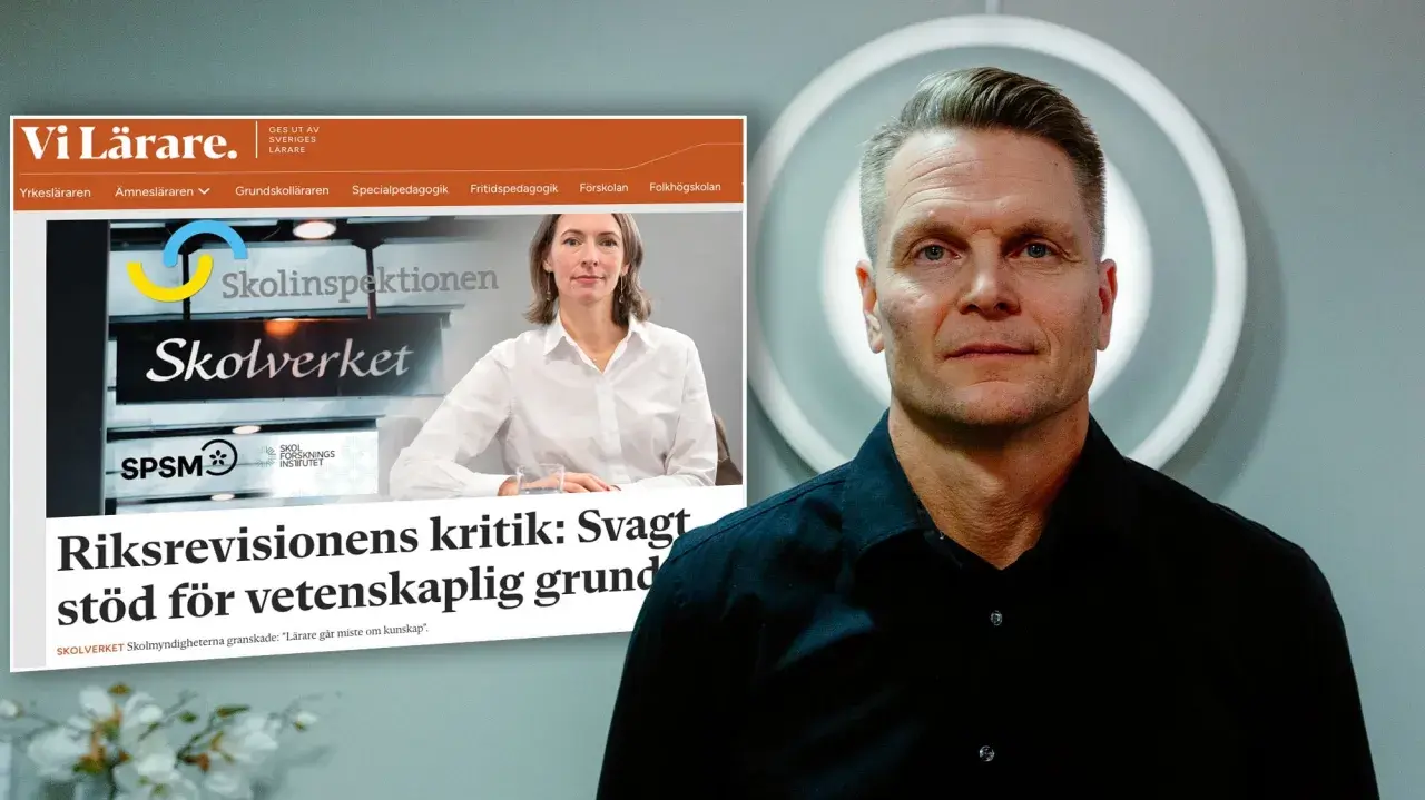 En man i svart skjorta. Till vänster en tidningsartikel från "Vi Lärare" om Riksrevisionens kritik mot Skolverket. Artikeln dissar på svenska.